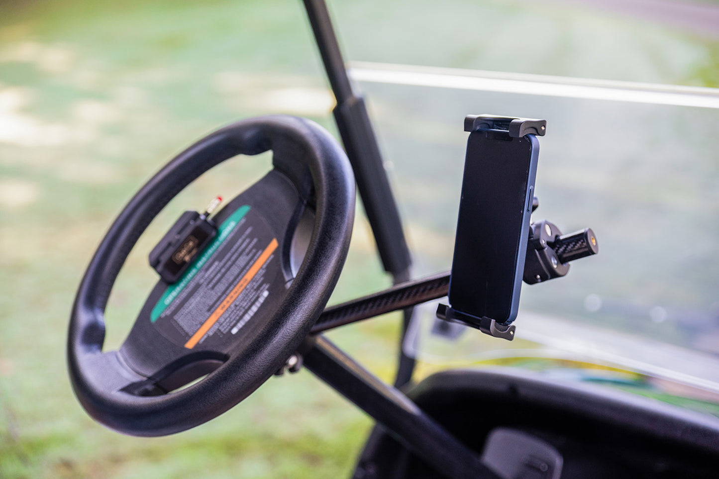 Shaft Caddy™ 2.0 | Golf Cart Phone & Tablet Holder with a Carbon Fiber Shaft